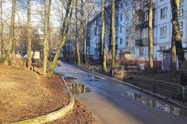 2кв п. Нахабино, ул. Парковая, 13