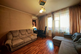 Продам квартиру м. Нагорная