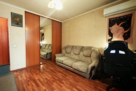 Продам квартиру м. Нагорная