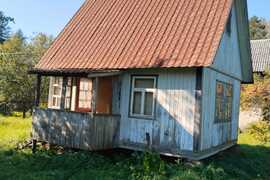 Садовый домик с земельным участком