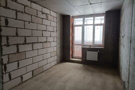 Продается 2к квартира с кухней-гостин...