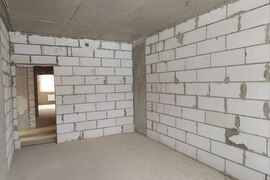 Продается 2к квартира с кухней-гостин...