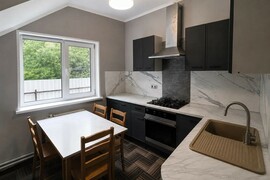 Продается просторный 5-комнатный дом,...