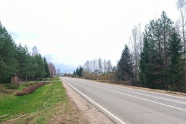 Участок возле водохранилища