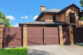 (#514363-ВО) Продается просторный 2-х...